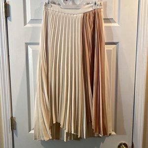 Express Cream, Tan/Goldish Pleated Skirt Sz S
